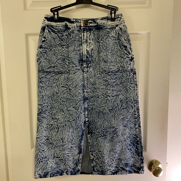 Who What Wear Acid Wash Denim Skirt - Picture 1 of 5